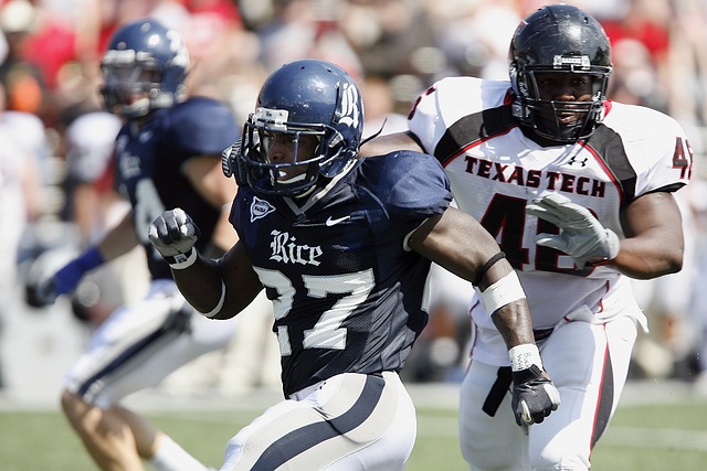 巴媒：内马尔左膝疼痛，或将缺席桑托斯的下一场比赛